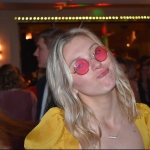 Meet your Posher, Ann